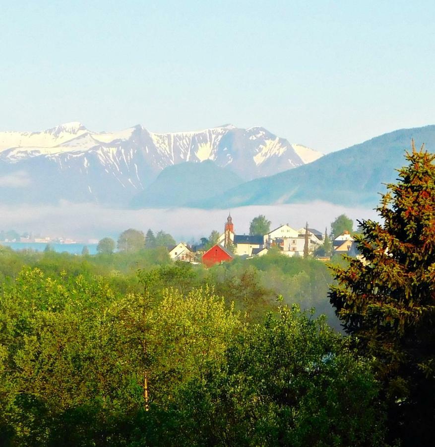 Apartment Dreamvalley Isfjorden Екстер'єр фото